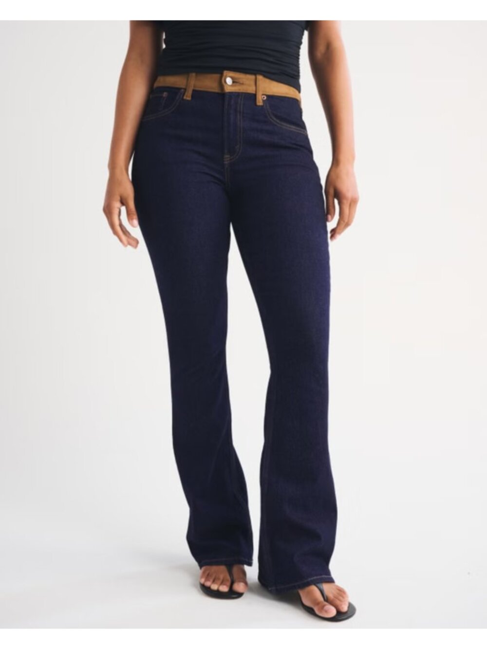 Abercrombie & Fitch Mid Rise Bootcut Vegan Suede Waistband Jean Size 30